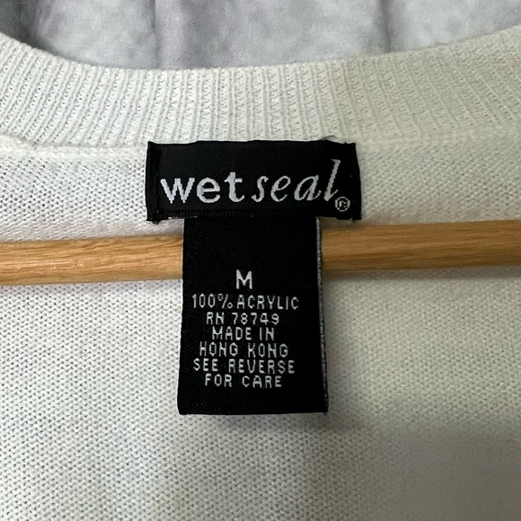 Wet Seal Lightweight Cream V-Neck Women's Sweater - size Medium - Picture 7 of 9